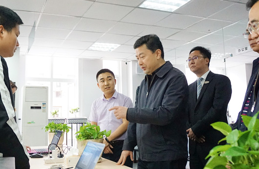 2019年4月12日，巴中市委書記羅增斌帶隊來同遠公司視察。